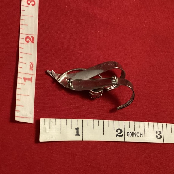 Silver tone abstract leaves with rhinestone brooch - Picture 3 of 4